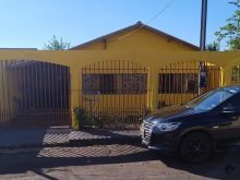 Casa com piscina - R$ 250 mil