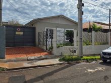 Casa comercial no Jardim dos Estados - lote grande