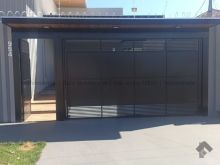 Pioneiros com piscina e suíte master