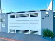 Casa 1 suíte - 2 quartos com quintal com mobília