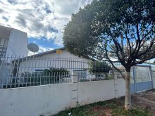 Oportunidade - casa com dois terrenos