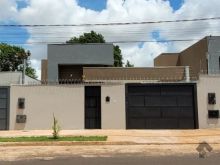 Casa com móveis planejados no Rita Vieira