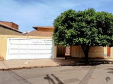 Casa térrea com excelente localização