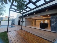 Casa moderna com 3 suítes - gourmet e piscina
