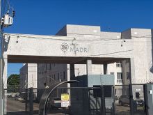 Apartamento semi mobiliado