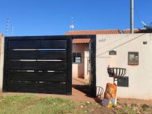 Casa com quintal amplo