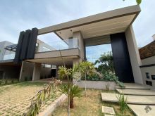 Sobrado no Ecoville 2 com 04 suítes