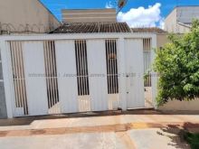 Casa com planejados e suíte - próximo a UCDB
