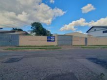 Área plana com 30,20 m de frente