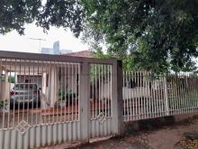 Casa com 3 quartos e 1 edícula