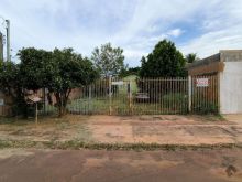 Casa antiga em terreno de 480 m²