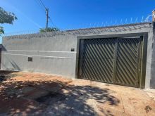 Casa com 02 quartos - Jardim Columbia