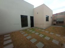 Casa contemporânea - moderna e cômodos grandes