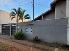 Casa em condomínio no Monte Castelo