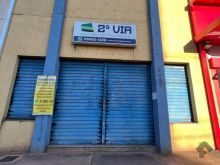 Sala com vitrine na sobre esquina da Afonso Pena