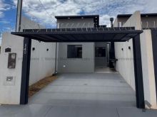 Casa nova com área gourmet e suíte