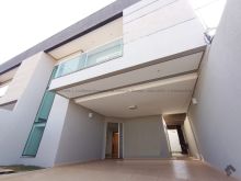 Casa moderna - completa para sua família