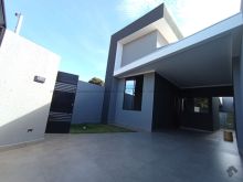 Casa grande - moderna - arejada e com quintal