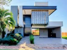 Sobrado imponente no Alphaville III