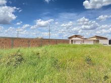 Terreno sobre esquina no asfalto - 360m²