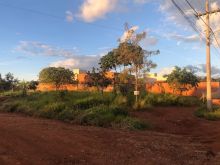 Terreno de esquina - Jardim da Mooca - perto da UCDB