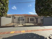 Casa térrea com dupla aptidão