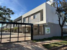 Sobrado em condomínio no Parque Vilas