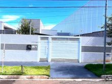 Seminova - duas quadras da avenida Zahran