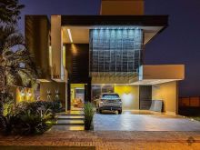 Conforto e sofisticação perto da praça