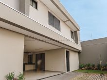 Casa em condomínio com 3 suítes