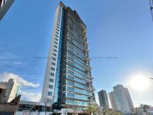 Em frente ao Parque das Nações