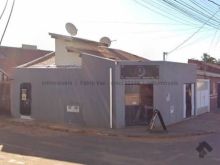 Casa comercial - bairro Parque do Sol - esquina