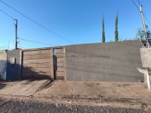 Casa ampla com 2 quartos próximo a Lúdio