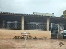 Imóvel com quintal