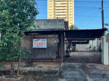 Terreno com 02 casas antigas