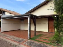 Casa em condomínio - ótima localização