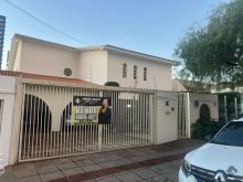 Sobrado de alto padrão no Jardim dos Estados