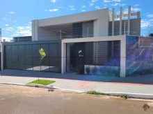 Casa impecável - 3 suítes - piscina - área gourmet