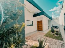 Sobrado 4 dormitórios próximo a Júlio de Castilho