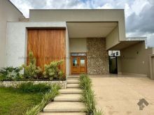 Casa térrea com sauna