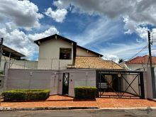 Espaçosa e com energia fotovoltaica