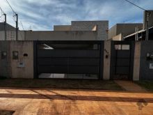 Casa com planejados e ar condicionado - alugada