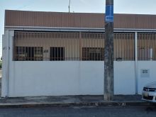 Casa com 02 quartos perto do aeroporto