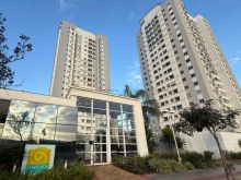 Alto decorado com armários planejados e 2 vagas