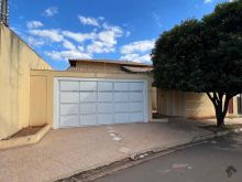 Casa térrea no Chácara Cachoeira