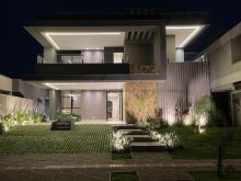 Sobrado com elevador