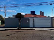 Casa de esquina - excelente localização