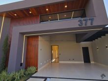 Casa térrea com 3 suítes e automatização instalada