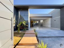 Casa moderna e sofisticada com piscina