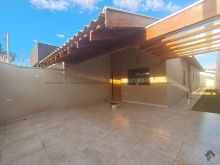 Com churrasqueira e quintal